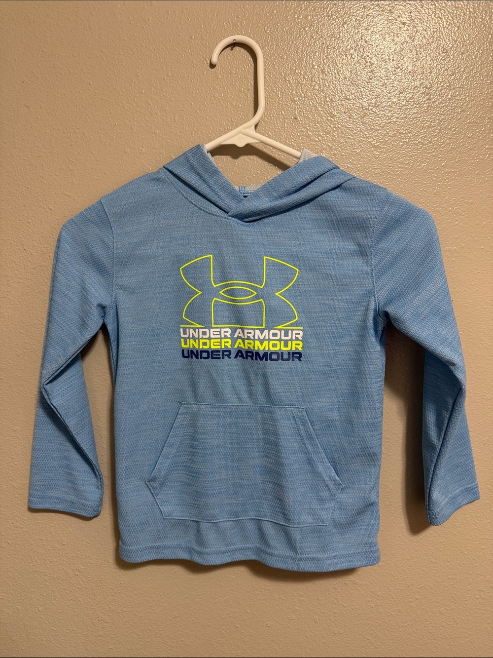Boys UA sweatshirt